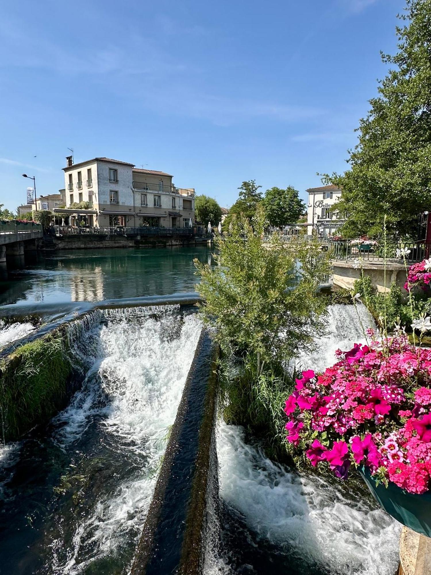 Lou Paseo : Appartement Brocante Centre Historique L'Isle-sur-la-Sorgue Exterior photo